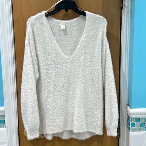 Super comfy white fuzzy sweater